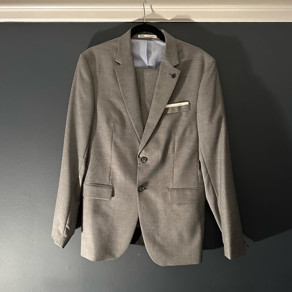 NWOT Zara Mens Grey Suit Set